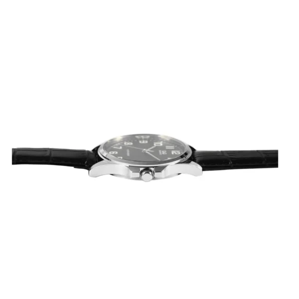 Vista plana del reloj Q&Q Q32A-501PY con correa de cuero negro.