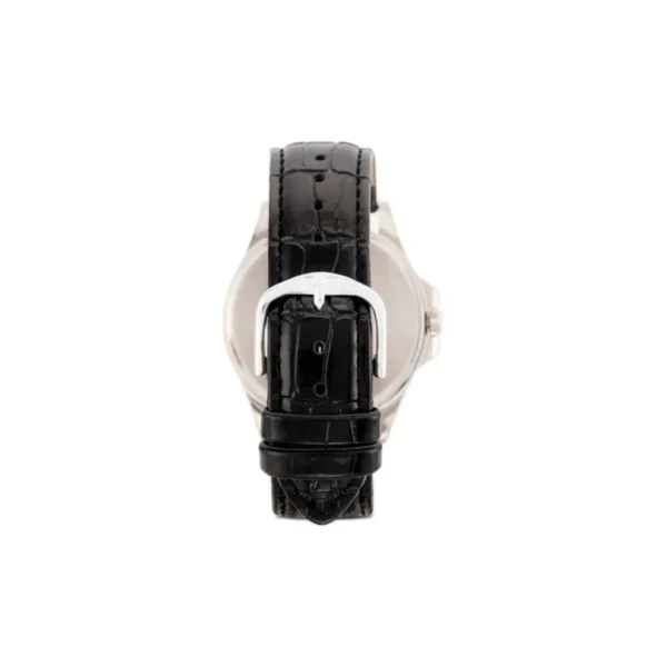 Detalle de la correa de cuero negro corrugado del reloj Q32A-501PY.